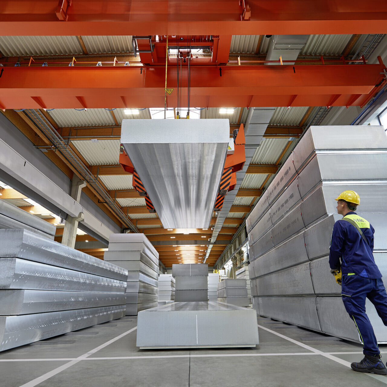 Produktionsmitarbeiter in der Produktionshalle